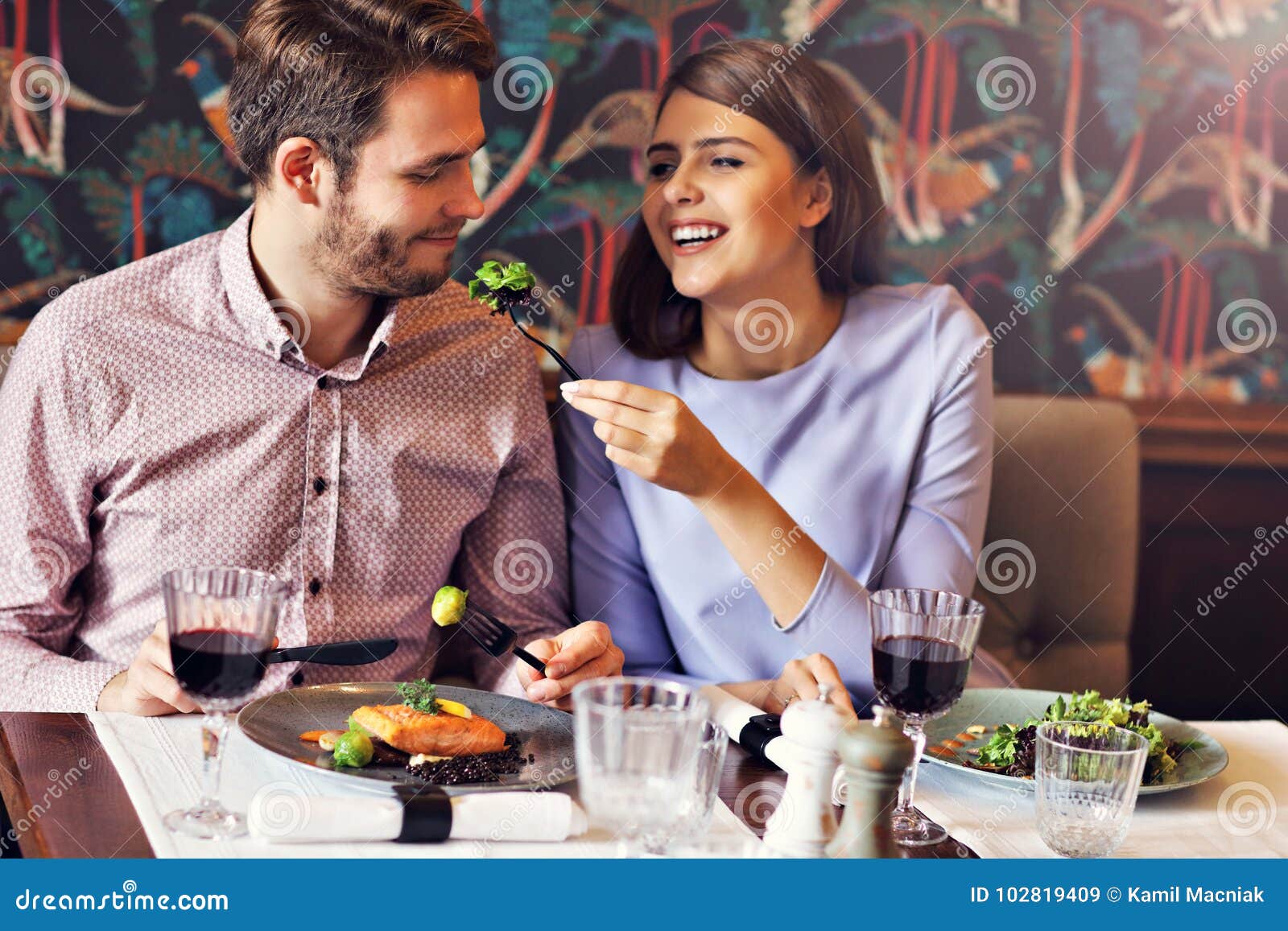 Niodate: A New Generation of Online Internet Dating